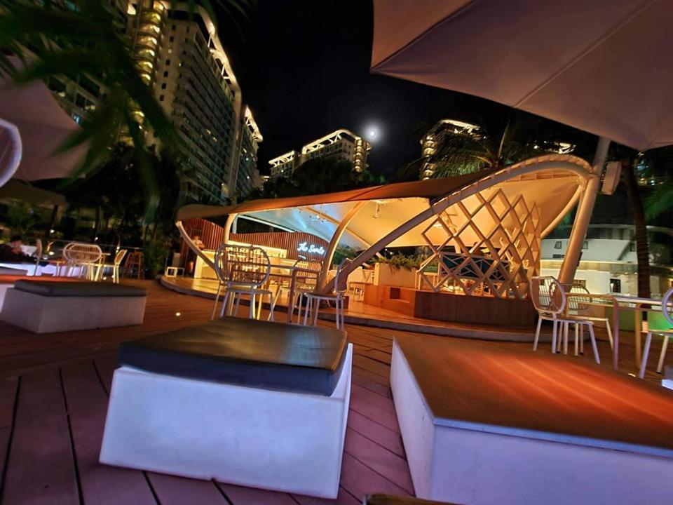 The Mermaid&Butterflies of Azure Manila Exterior foto